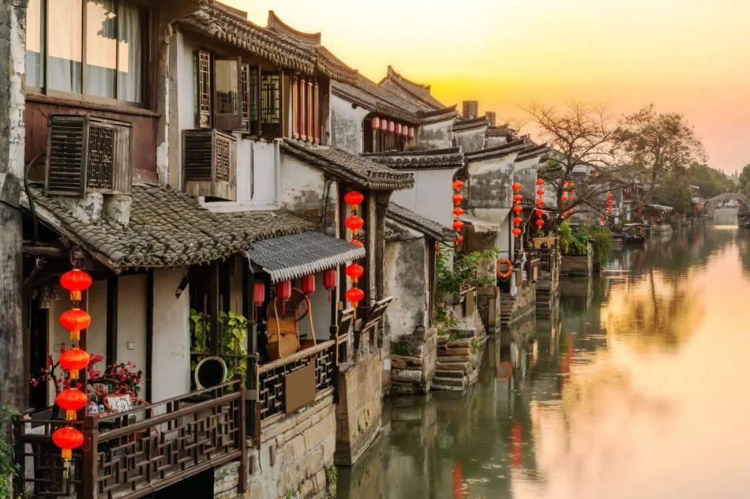 女星拍吻戏使用的道具：杨颖用保鲜膜，热巴用银行卡，杨紫用的是什么？游戏画面